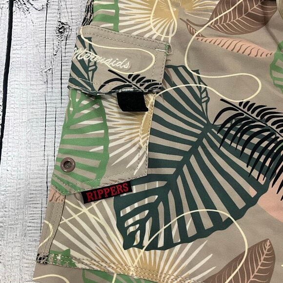 MAUI RIPPERS Board Shorts - Picture 3 of 7